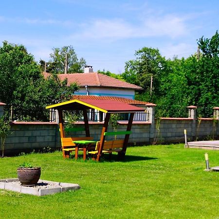 Вила Релакс - villa Relax Sokolovo Екстер'єр фото