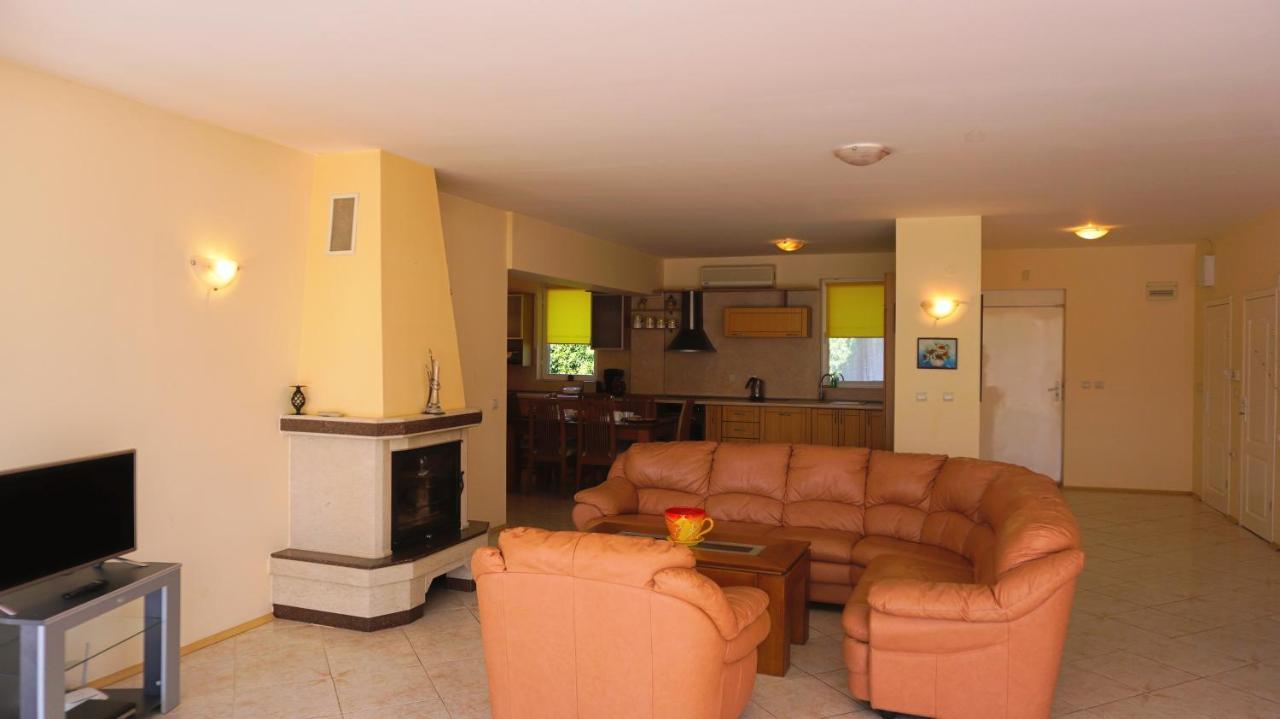 Вила Релакс - villa Relax Sokolovo Екстер'єр фото